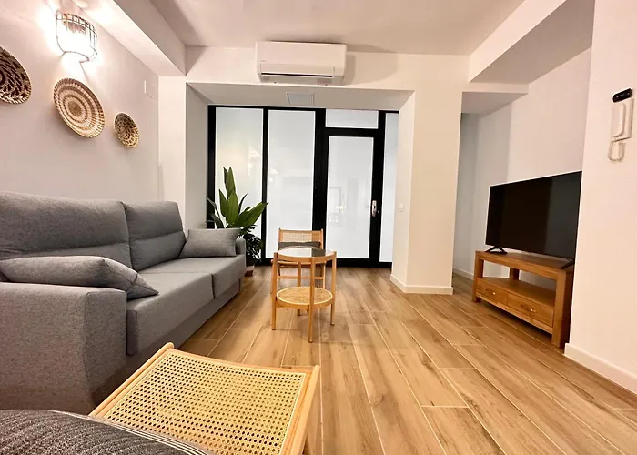 Valencia & Suites Ayora